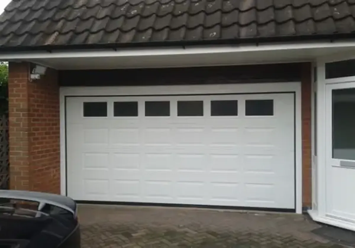 Cover for Automatic Garage Door Newark - Insulated Sectional Installation